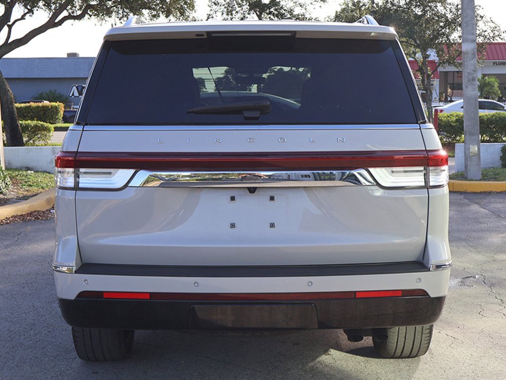 Used 2022 Lincoln Navigator Reserve image 18