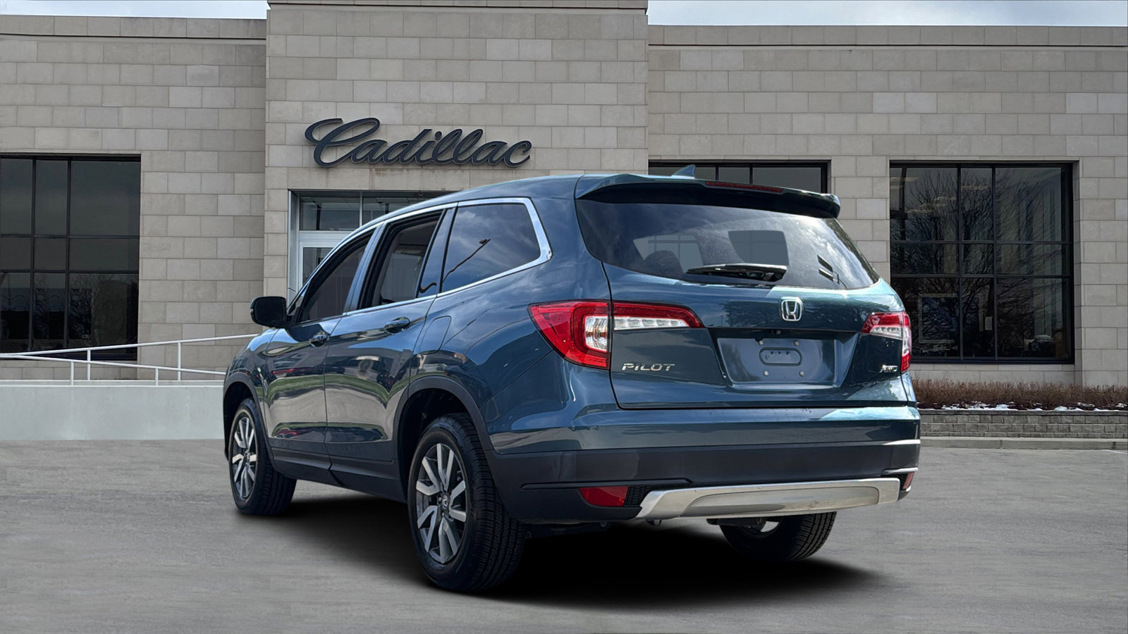 Used 2021 Honda Pilot EX image 4