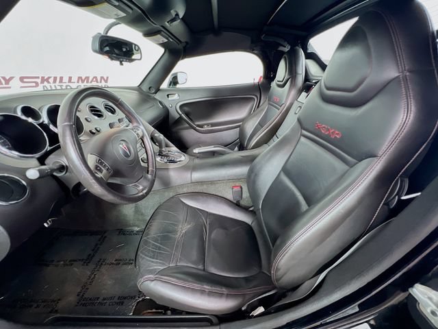 Used 2008 Pontiac Solstice GXP w/ Premium Package RWD image 10