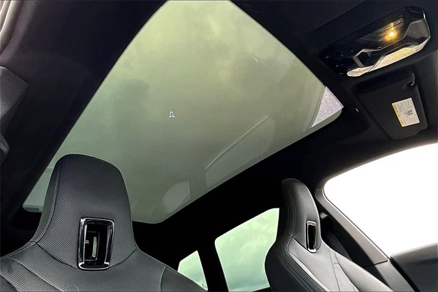 Used 2023 BMW iX xDrive50 image 16