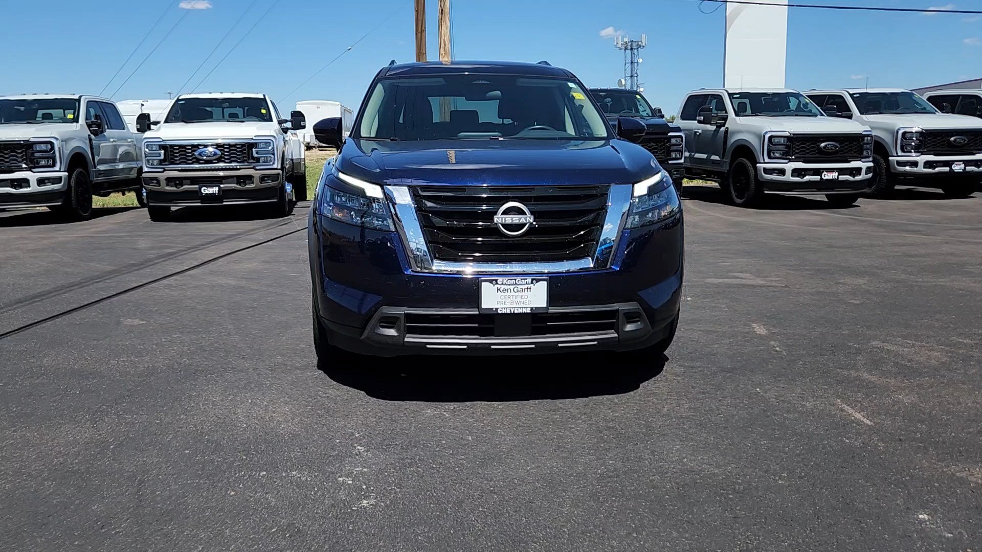 Used 2025 Nissan Pathfinder SV AWD/4WD image 4