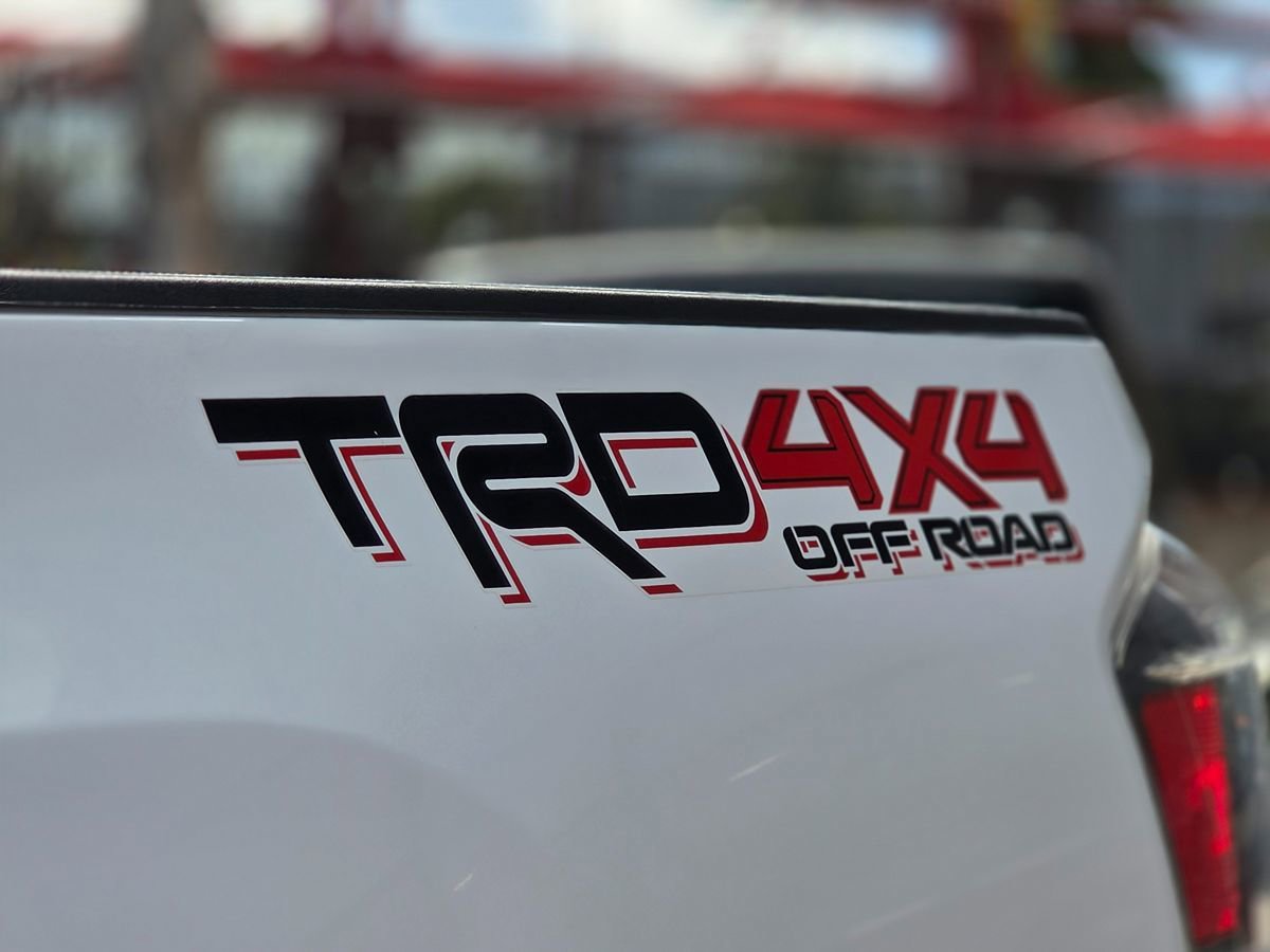 Used 2022 Toyota Tacoma TRD Off-Road w/ Technology Package AWD/4WD image 21