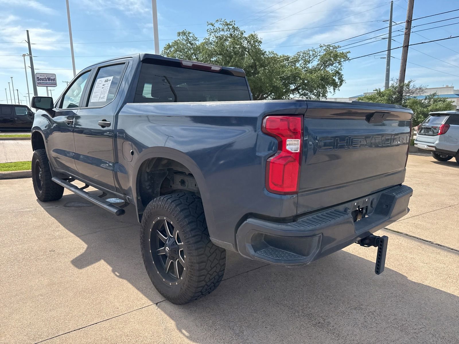 Used 2020 Chevrolet Silverado 1500 Custom w/ Custom Convenience Package RWD image 5