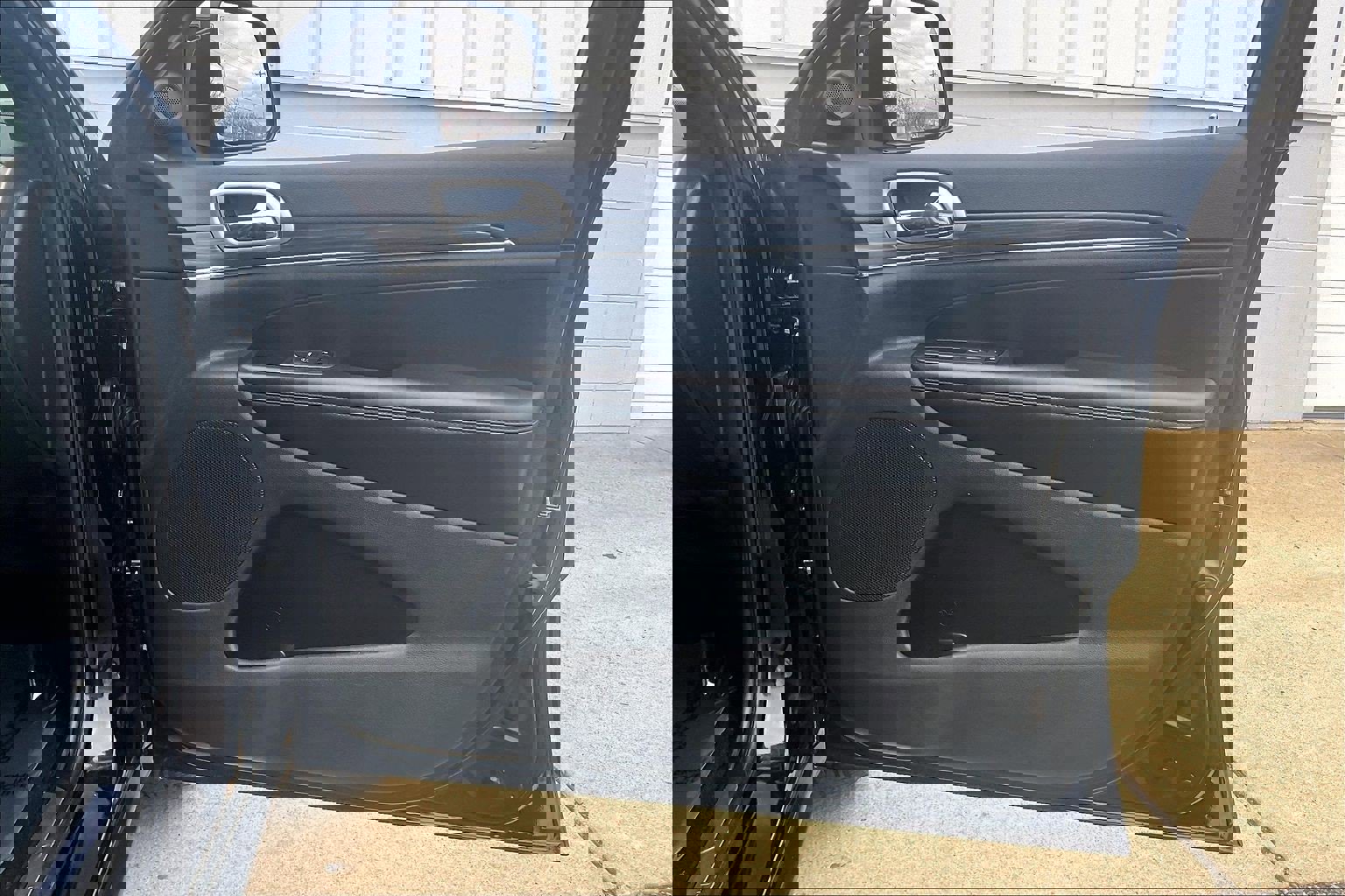 Used 2022 Jeep Grand Cherokee Limited w/ Trailer Tow Group IV image 29