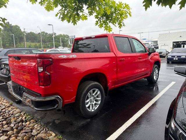 Used 2023 Chevrolet Silverado 1500 LT AWD/4WD image 4
