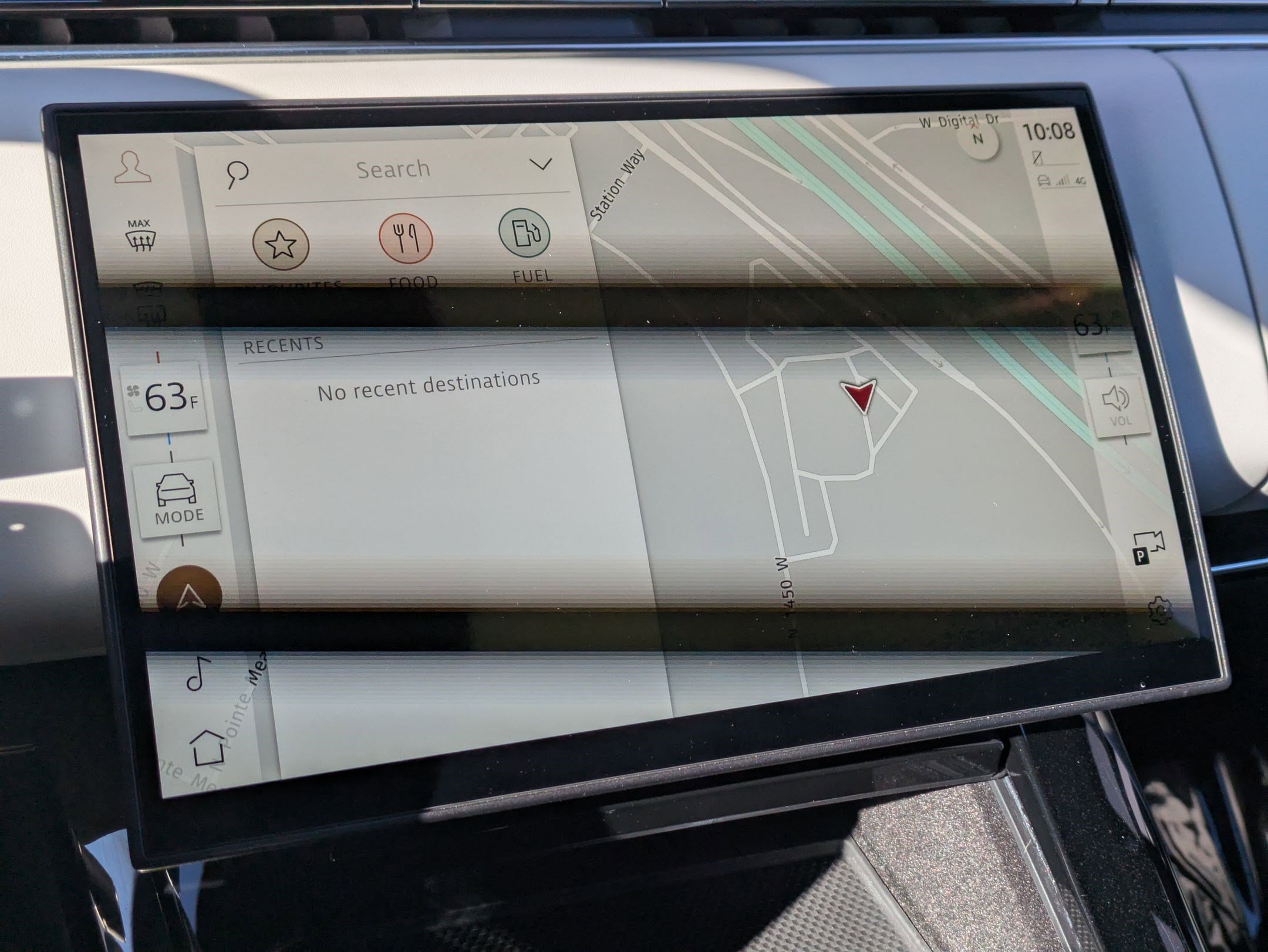 Used 2025 Land Rover Range Rover Sport SE image 20