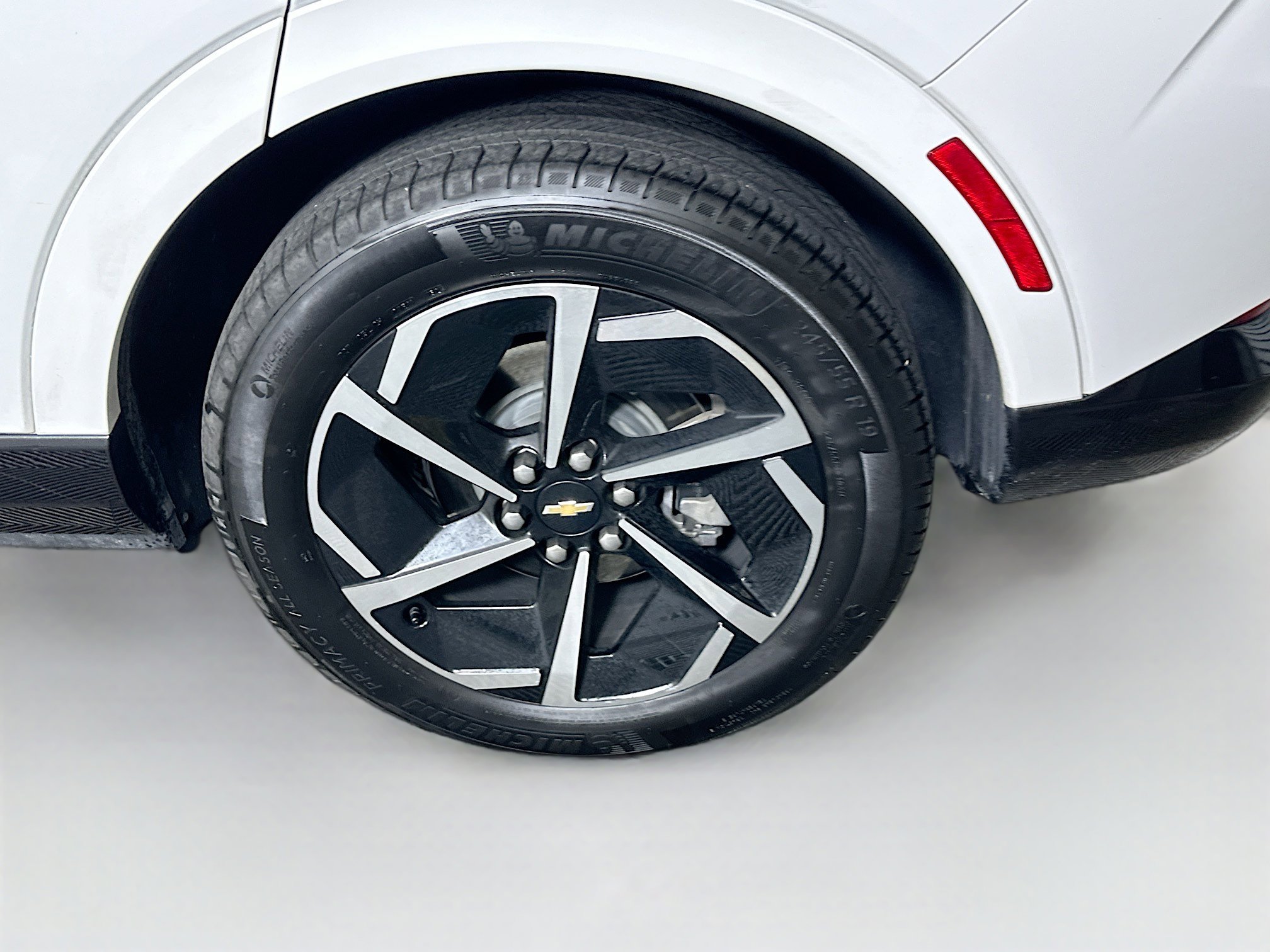 Used 2024 Chevrolet Equinox EV LT FWD image 11