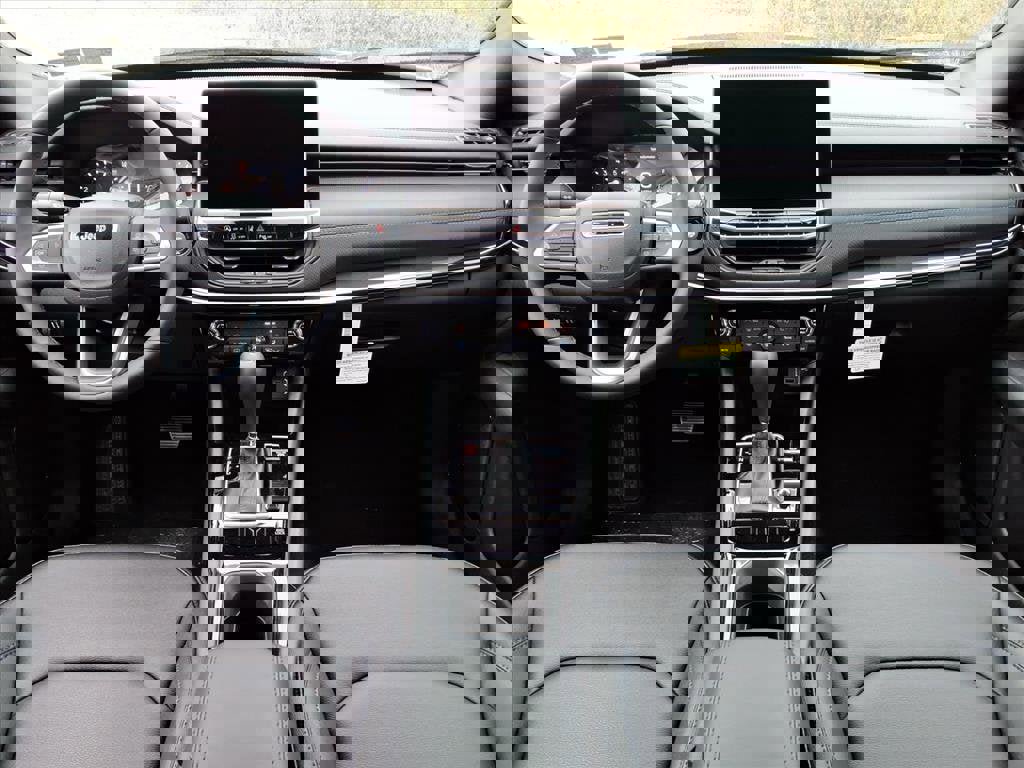 New 2026 Jeep Compass Limited image 8