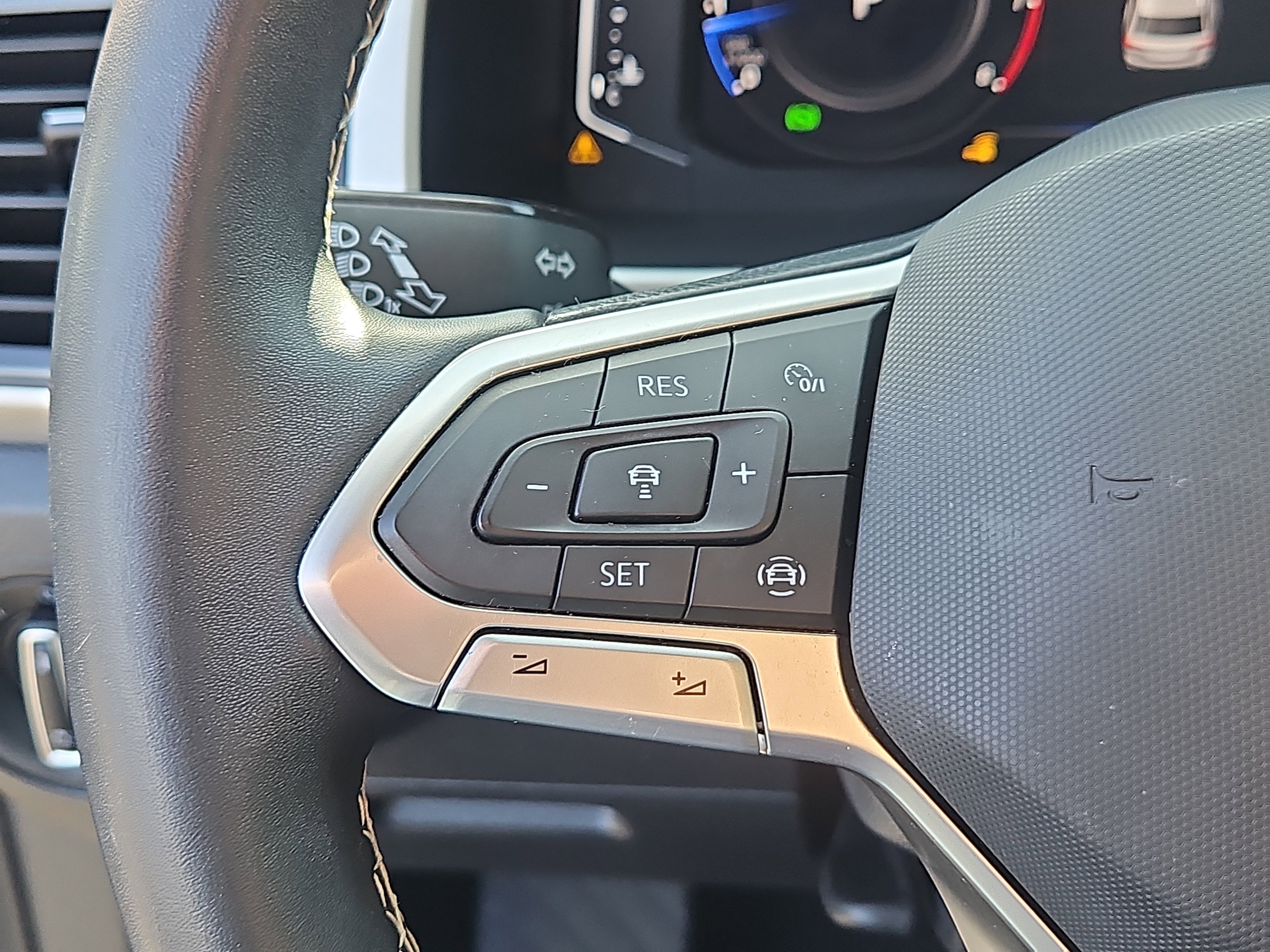 Certified 2022 Volkswagen Atlas SE image 15