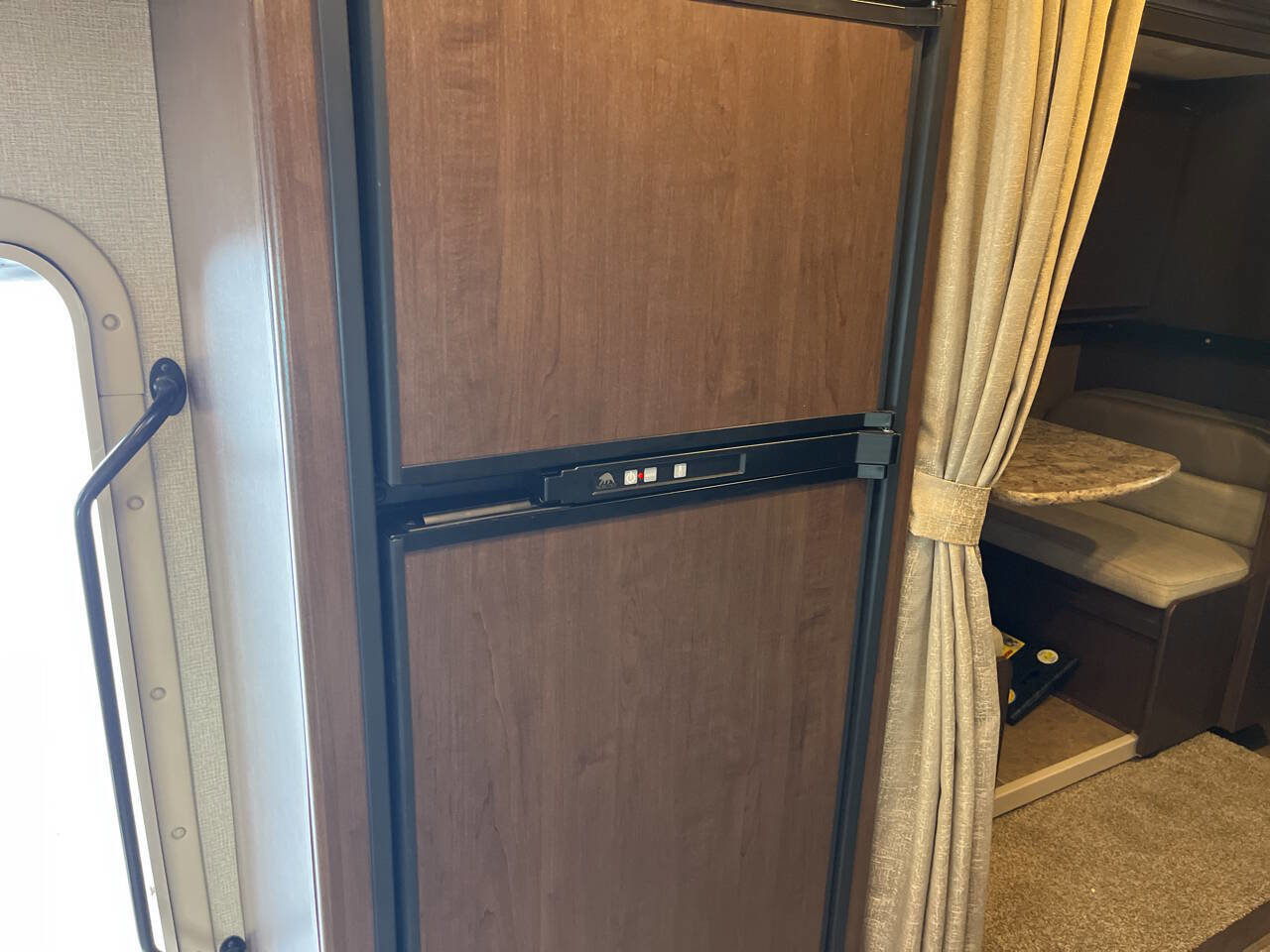 Used 2018 Ford E-450 and Econoline 450 Super Duty w/ Motorhome Prep Package image 38