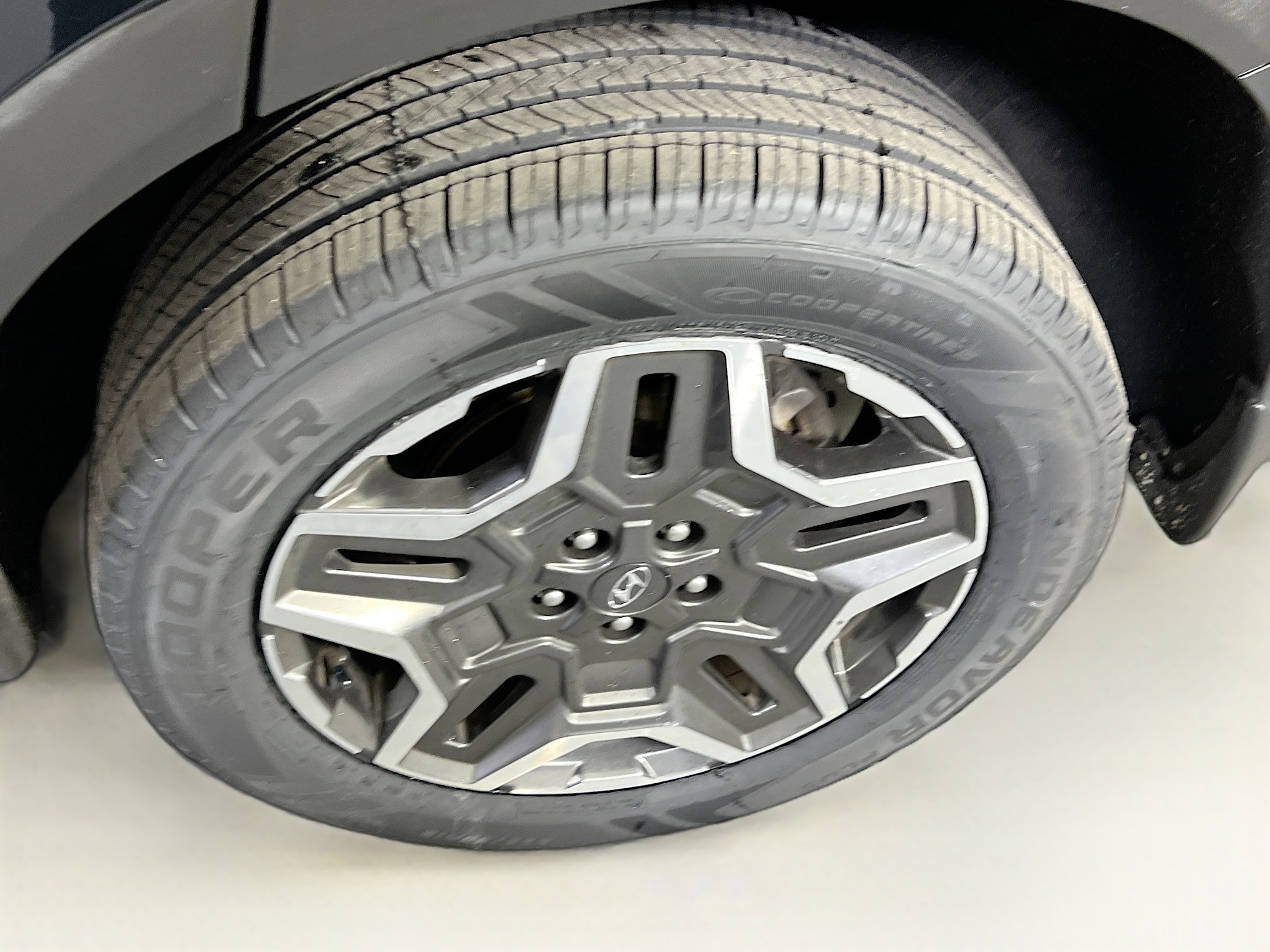 Used 2022 Hyundai Santa Fe Limited w/ Cargo Package image 32