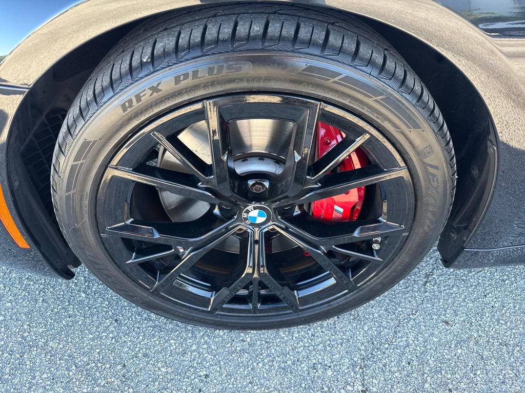 Used 2021 BMW M550i xDrive image 12