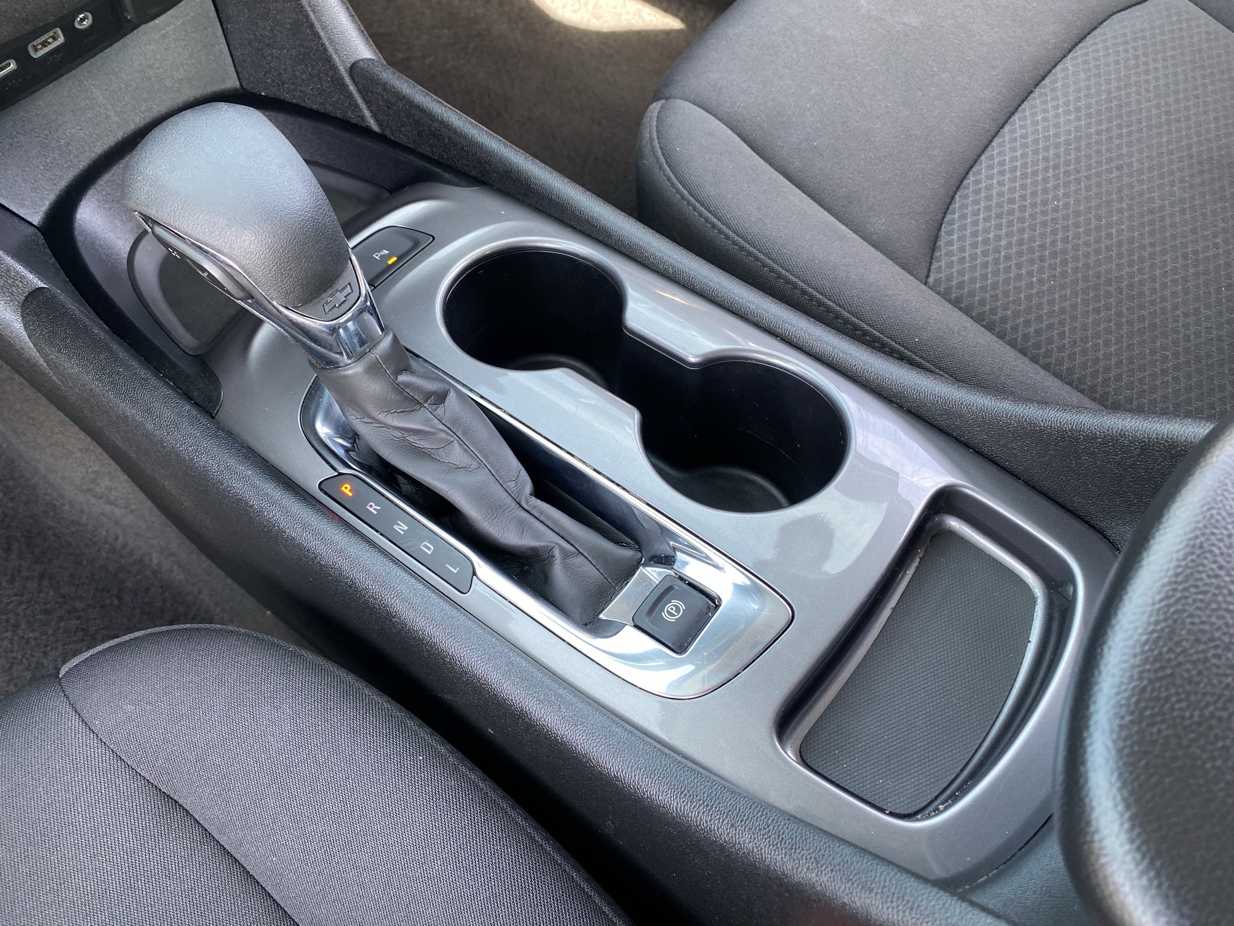 Used 2025 Chevrolet Malibu LS FWD image 25