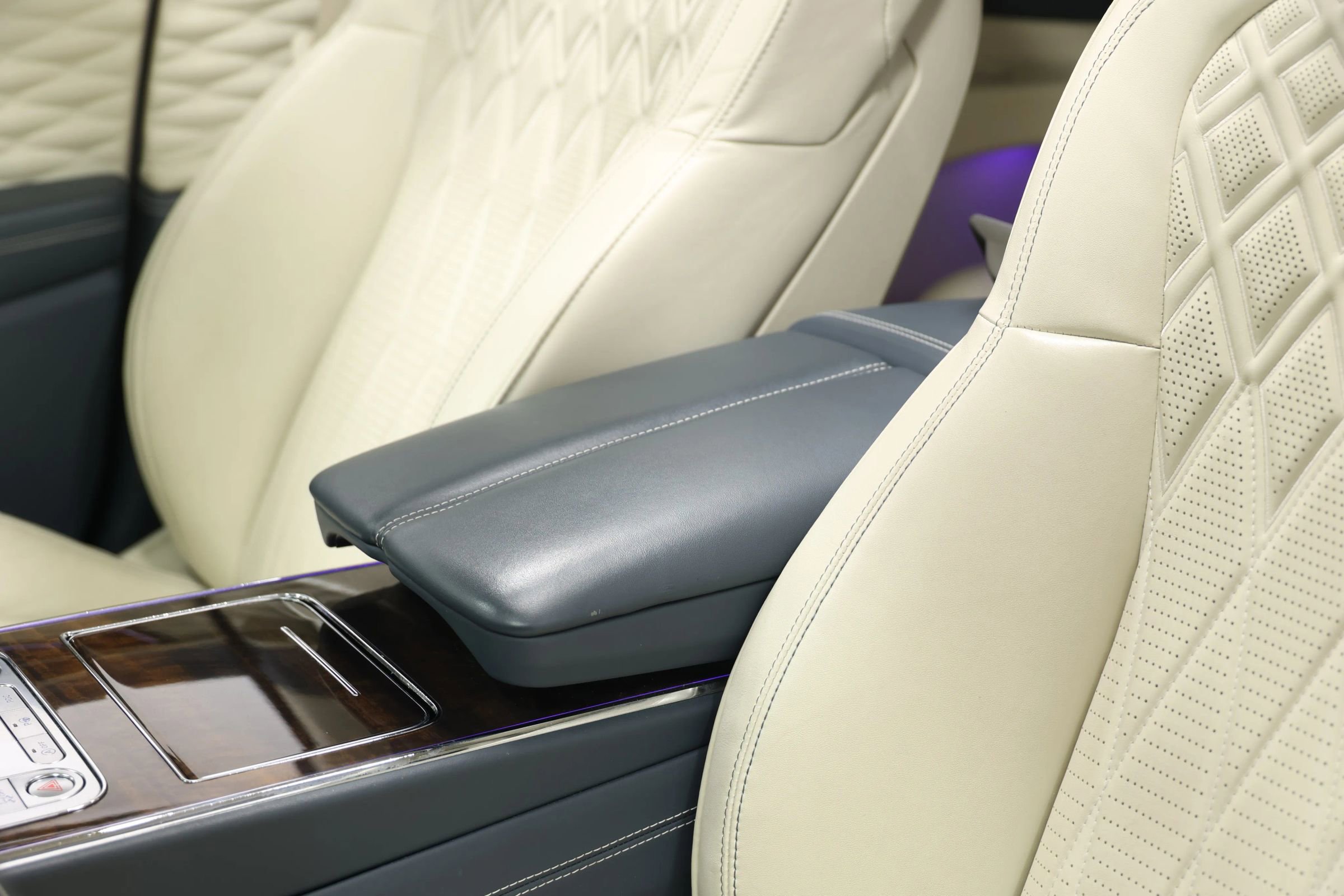 Used 2020 Bentley Flying Spur W12 w/ First Edition Specification image 24