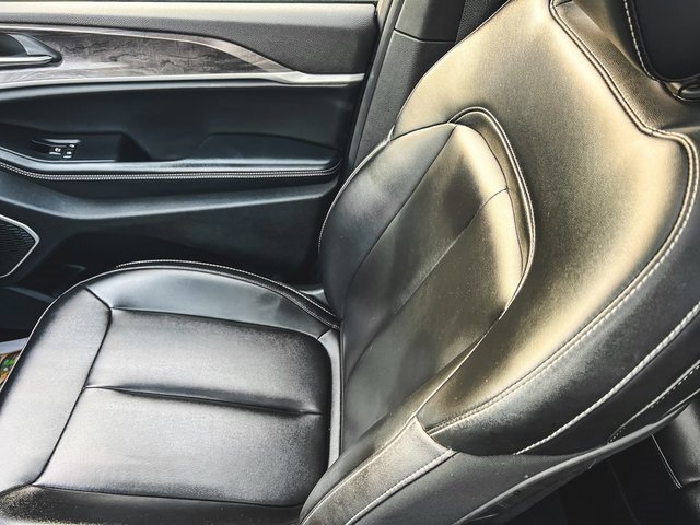 Used 2024 Jeep Grand Cherokee Limited 4xe image 12