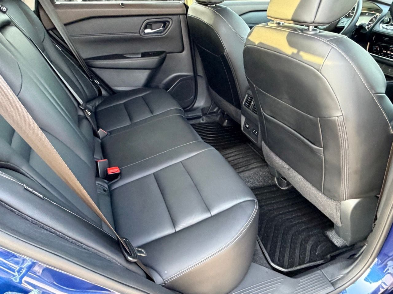 Certified 2023 Nissan Rogue SL w/ SL Premium Package FWD image 36