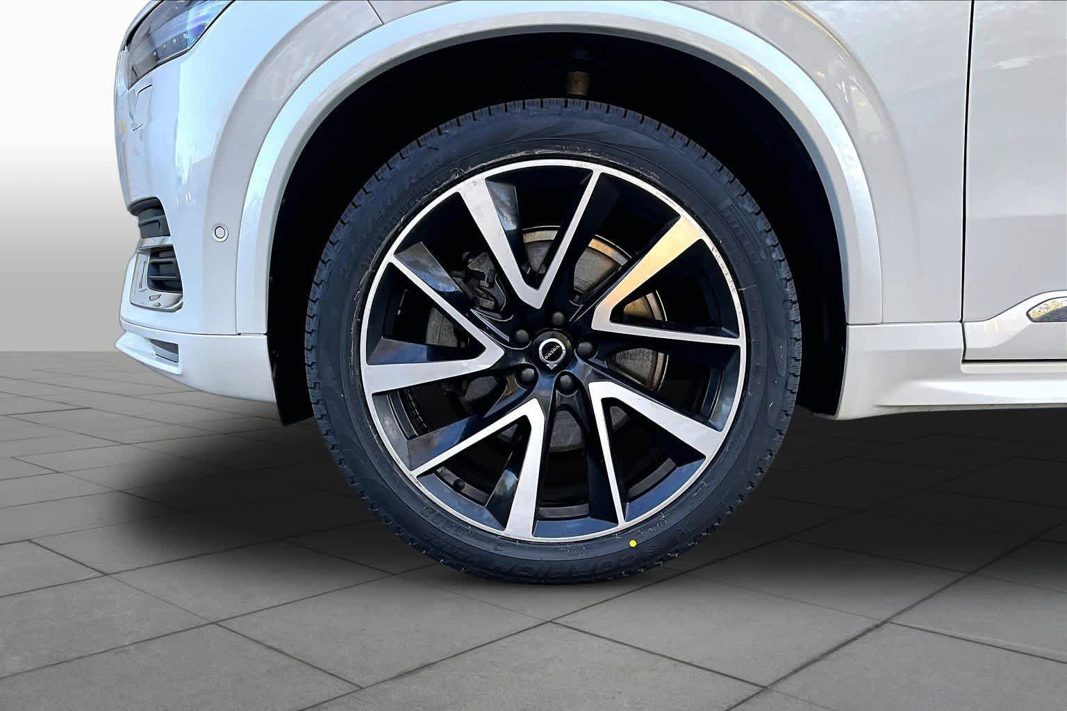 Certified 2023 Volvo XC90 B6 Plus w/ Protection Package Premier AWD/4WD image 11