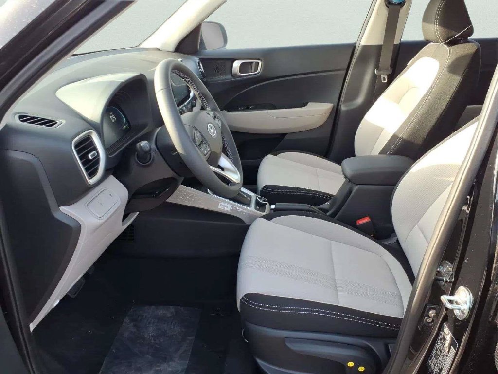 New 2026 Hyundai Venue SEL FWD image 14