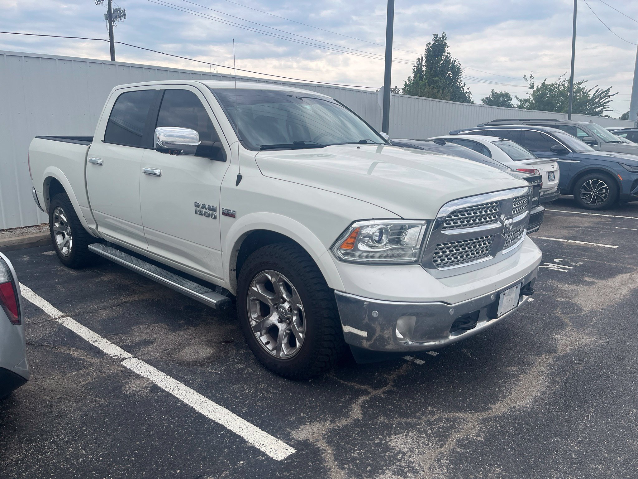 Used 2017 RAM 1500 Laramie w/ Convenience Group AWD/4WD image 1