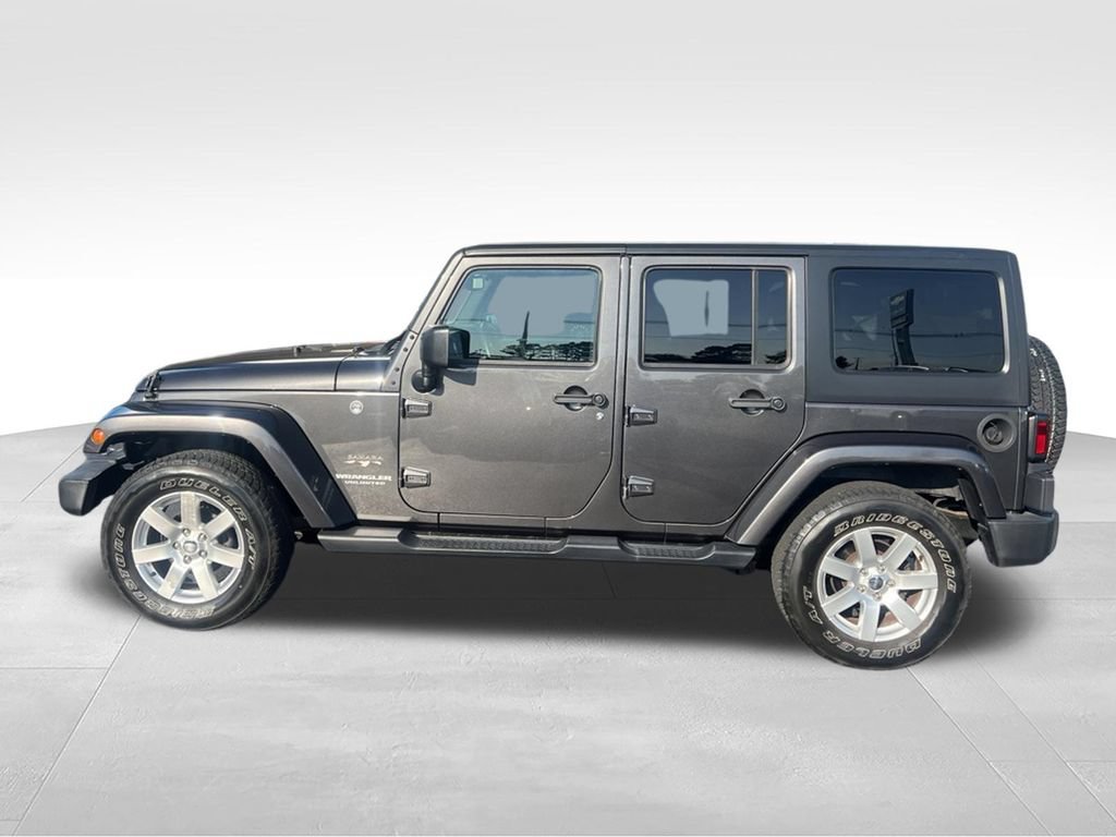 Used 2017 Jeep Wrangler Unlimited Sahara w/ Dual Top Group AWD/4WD image 3