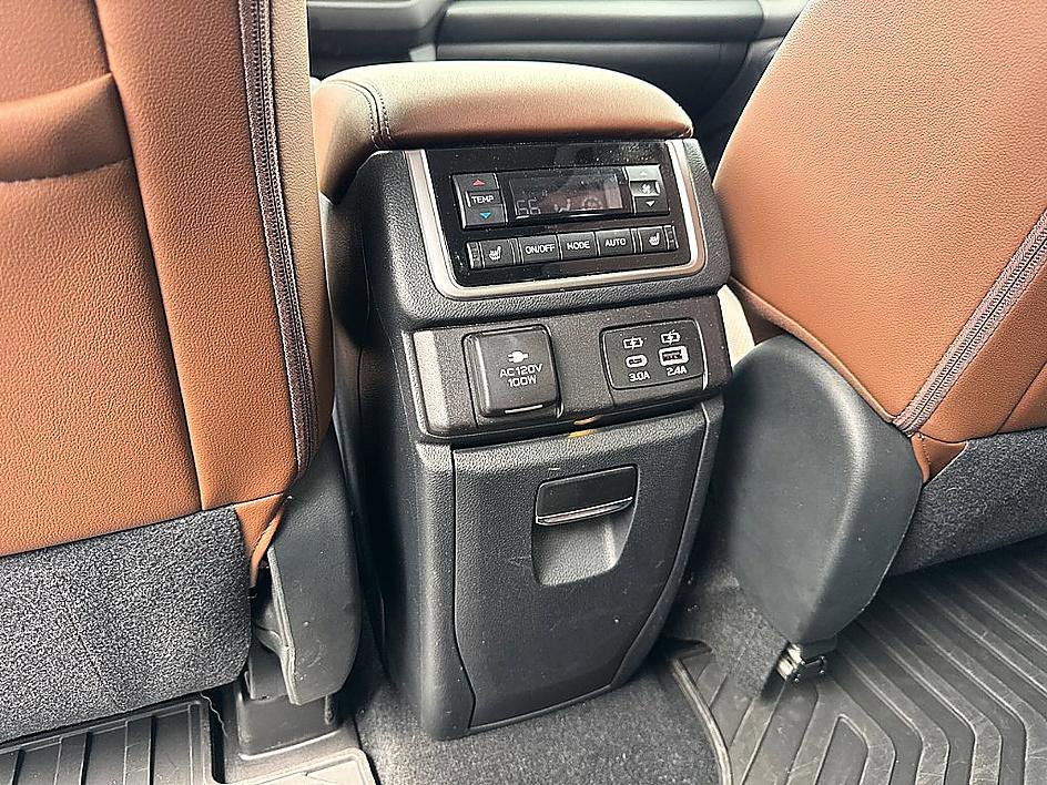 Used 2023 Subaru Ascent Touring AWD/4WD image 9