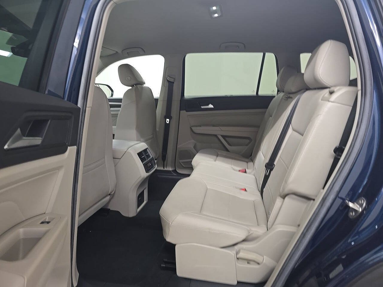 Used 2023 Volkswagen Atlas SE FWD image 9