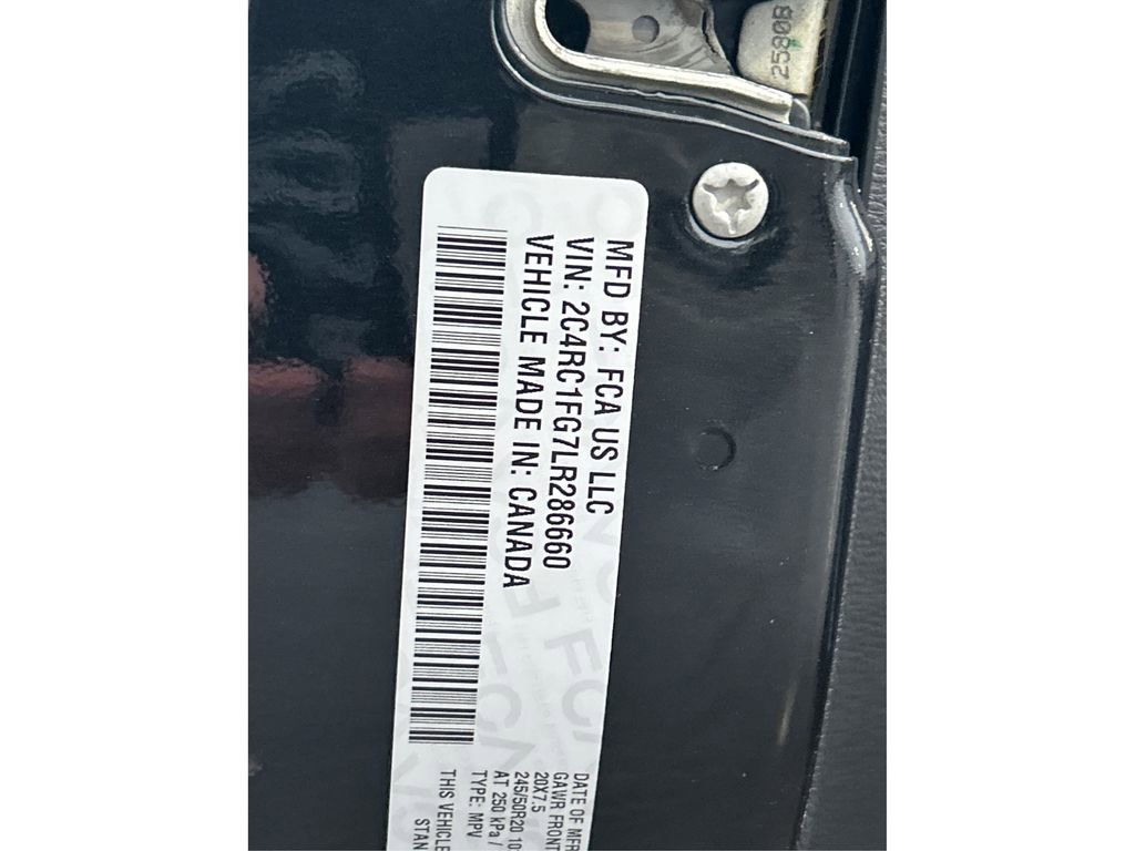 Used 2020 Chrysler Pacifica Touring w/ S Appearance Package image 13