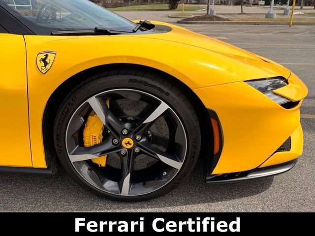 Used 2022 Ferrari SF90 Spider image 21