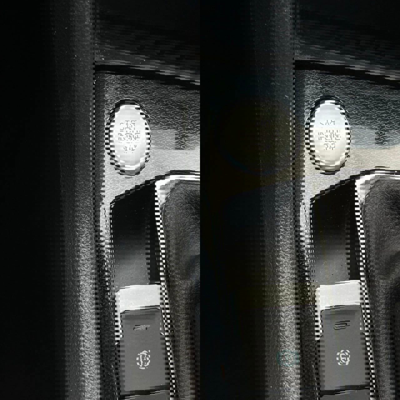 Used 2025 Volkswagen Taos SE FWD image 16