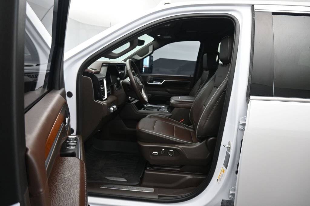 Used 2024 GMC Sierra 2500 Denali w/ Denali Reserve Package AWD/4WD image 12