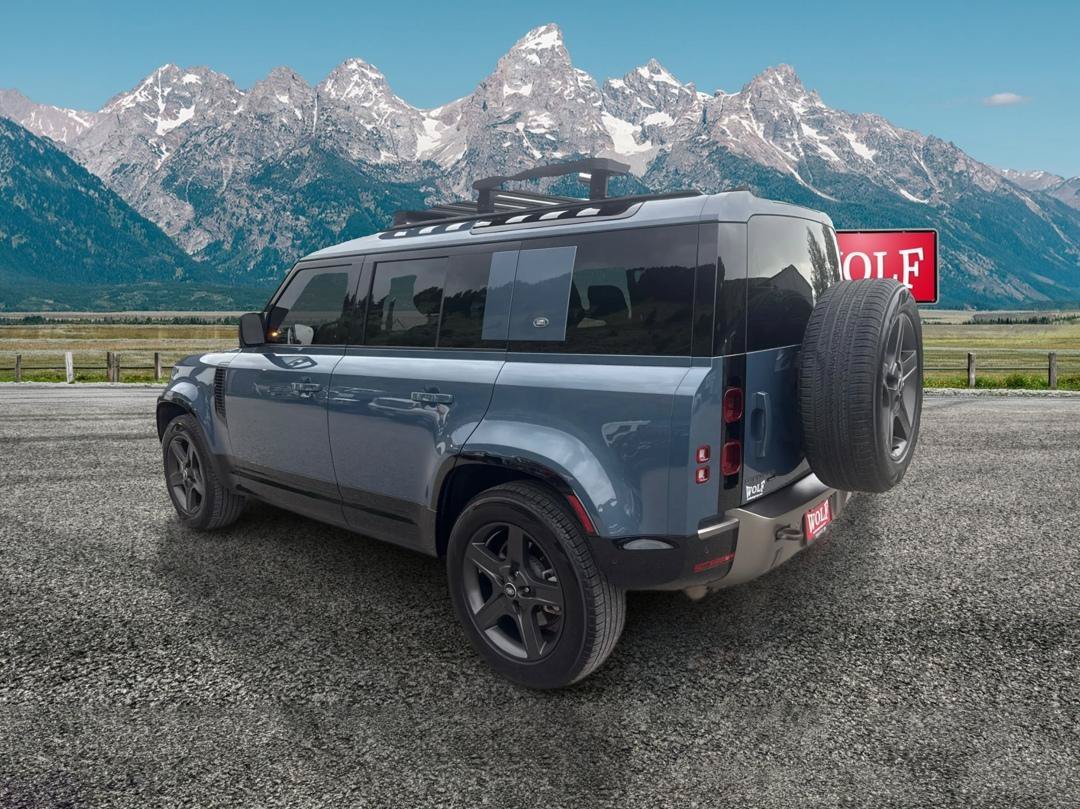 Used 2022 Land Rover Defender 110 X-Dynamic SE AWD/4WD image 7