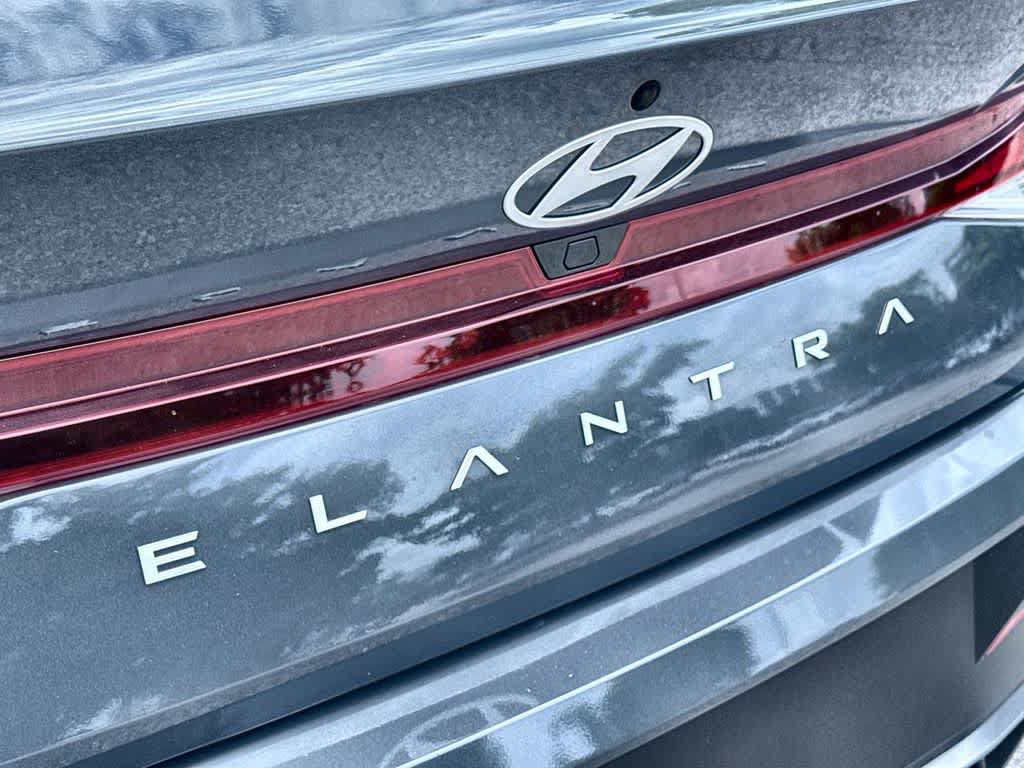 Used 2024 Hyundai Elantra SEL FWD image 10