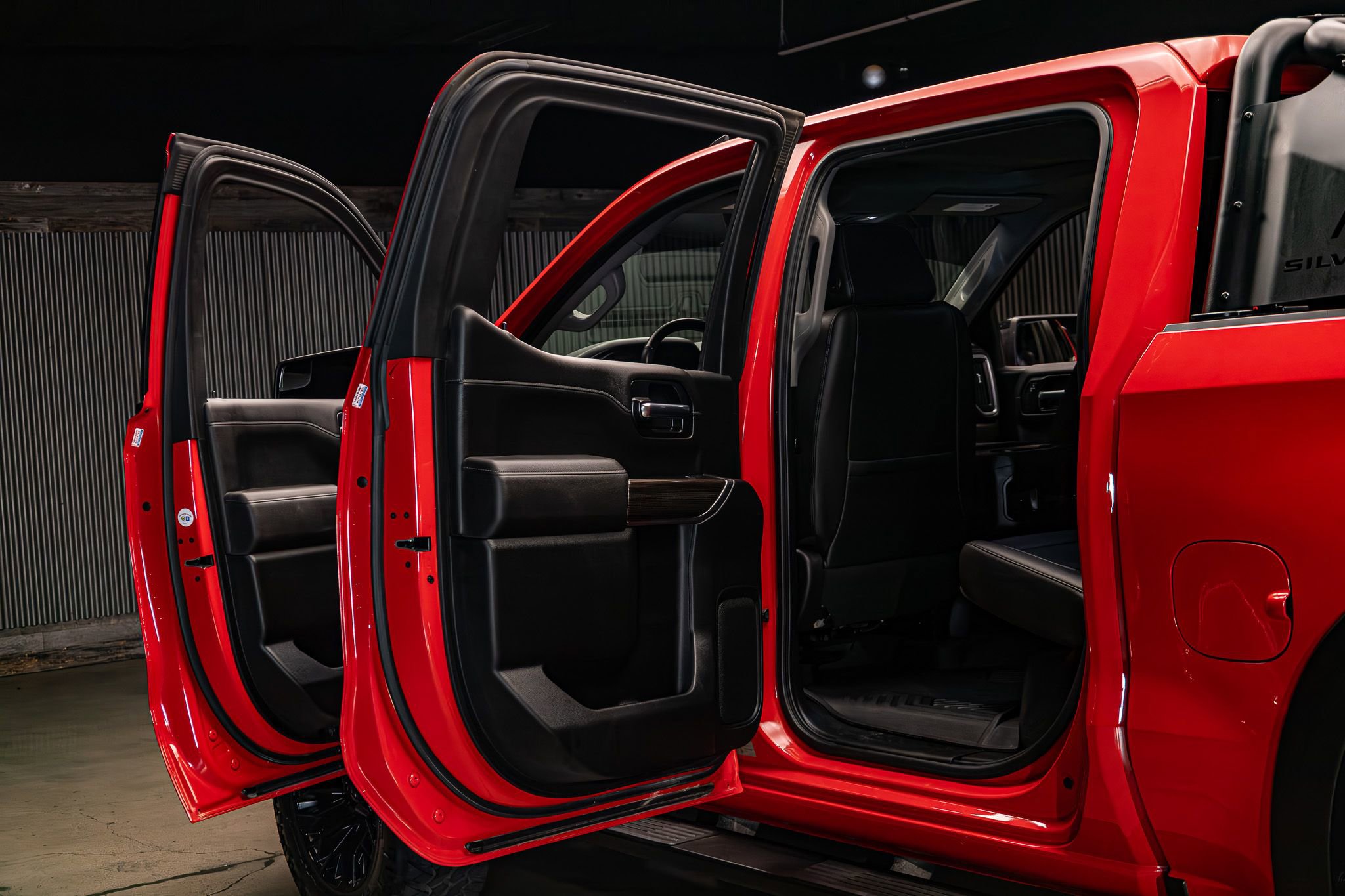 Used 2020 Chevrolet Silverado 1500 LT Trail Boss AWD/4WD image 31