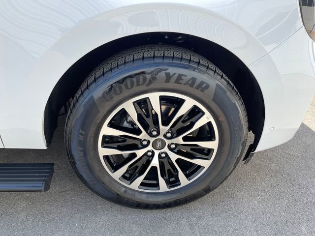Used 2025 Ford Expedition Platinum AWD/4WD image 48