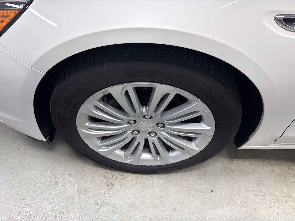 Used 2018 Buick LaCrosse Premium FWD image 23
