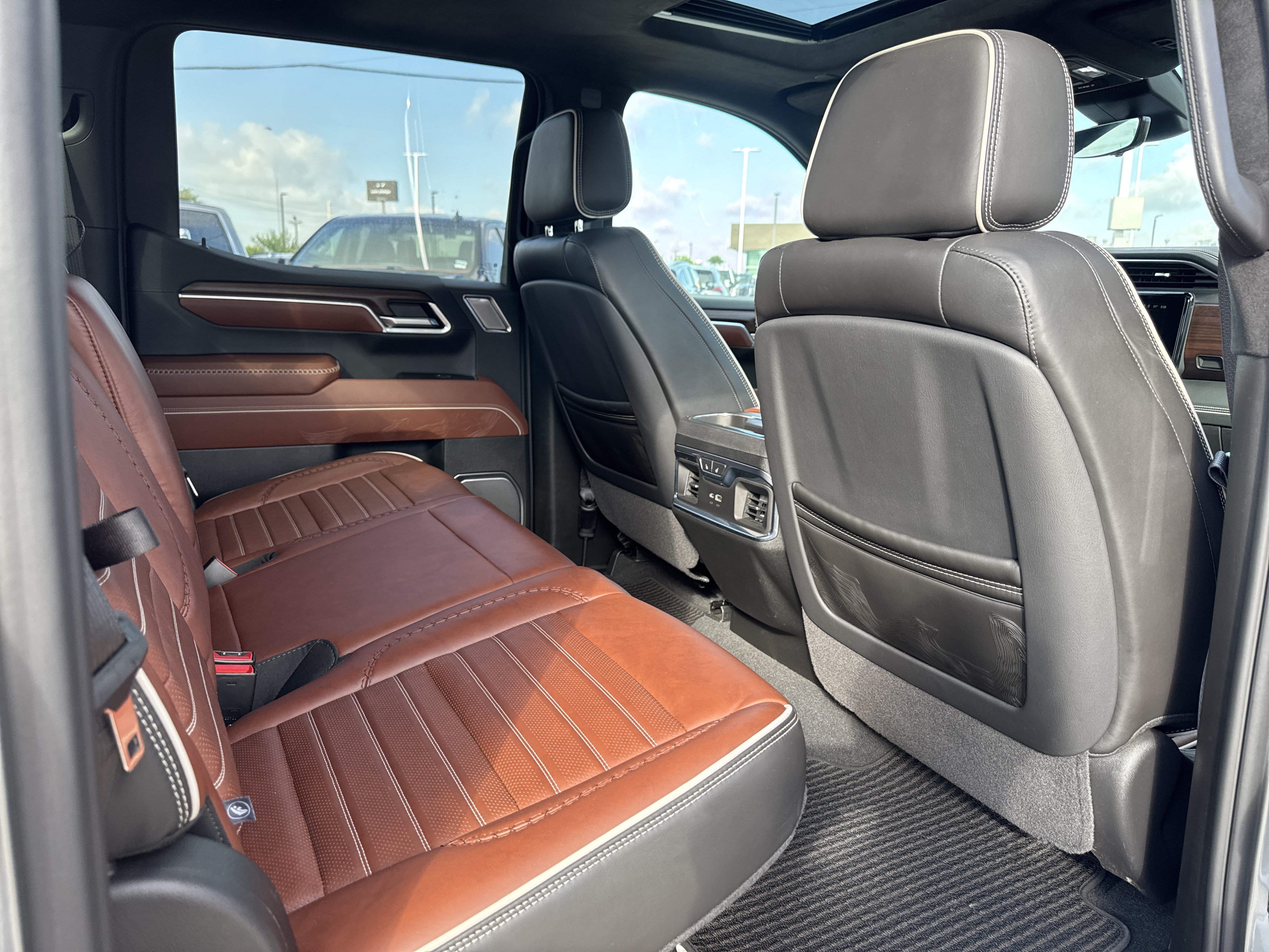 Used 2026 GMC Sierra 1500 Denali Ultimate AWD/4WD image 31