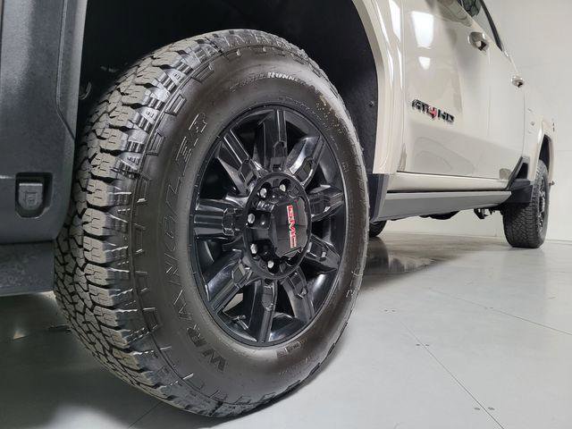 New 2026 GMC Sierra 2500 AT4 w/ AT4 Premium Plus Package image 9