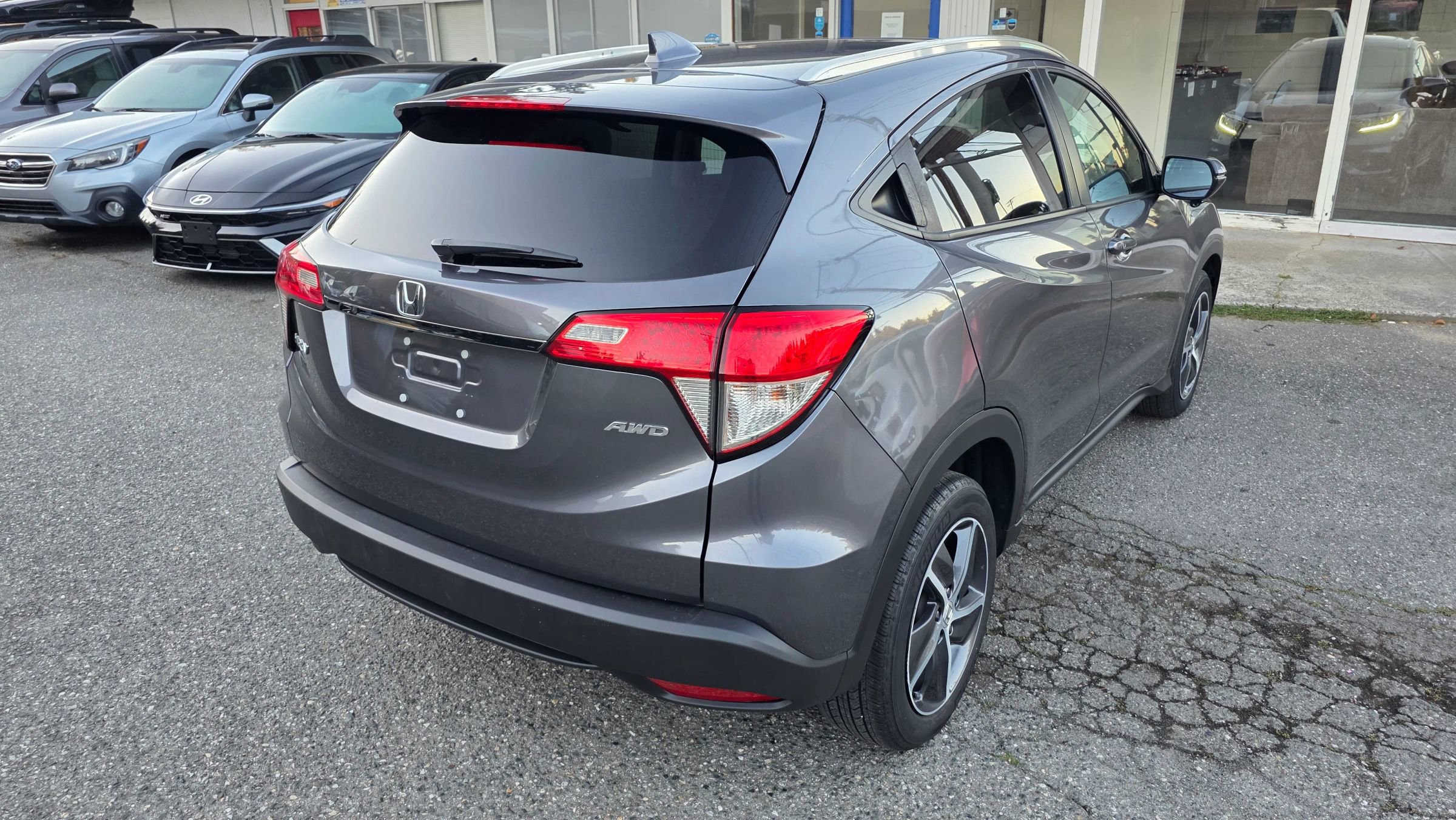 Used 2022 Honda HR-V EX image 5