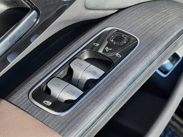 Certified 2024 Mercedes-Benz EQS 580 4MATIC Sedan image 17