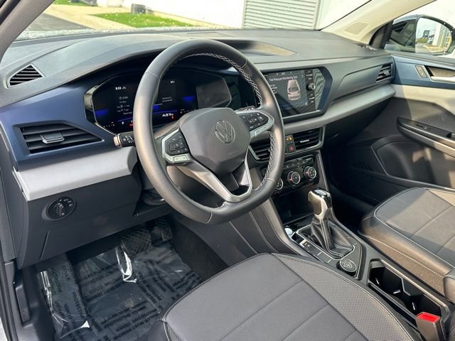 Certified 2023 Volkswagen Taos SE w/ Panoramic Sunroof Package image 32