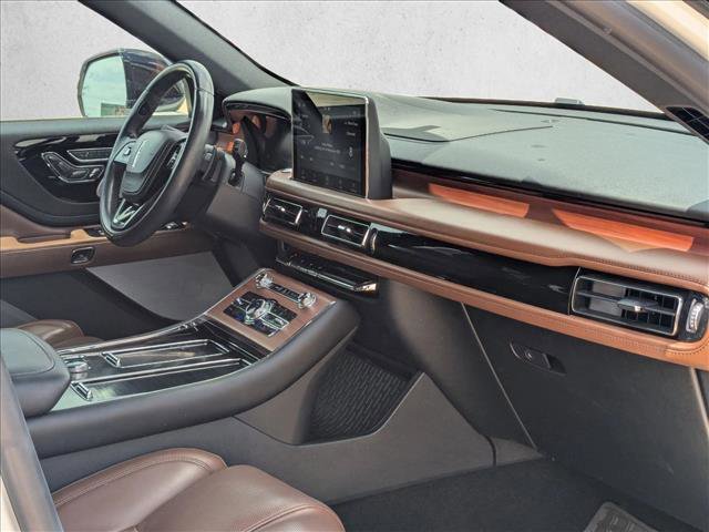 Used 2020 Lincoln Aviator Reserve w/ Equipment Group 201A image 25