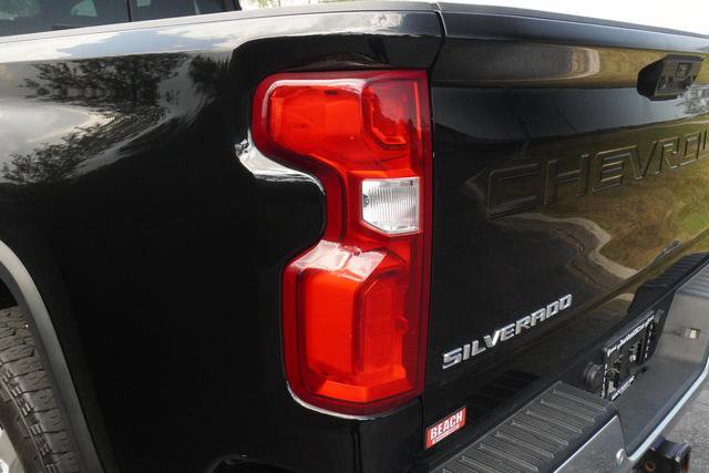 Used 2022 Chevrolet Silverado 2500 LTZ w/ LTZ Plus Package AWD/4WD image 38