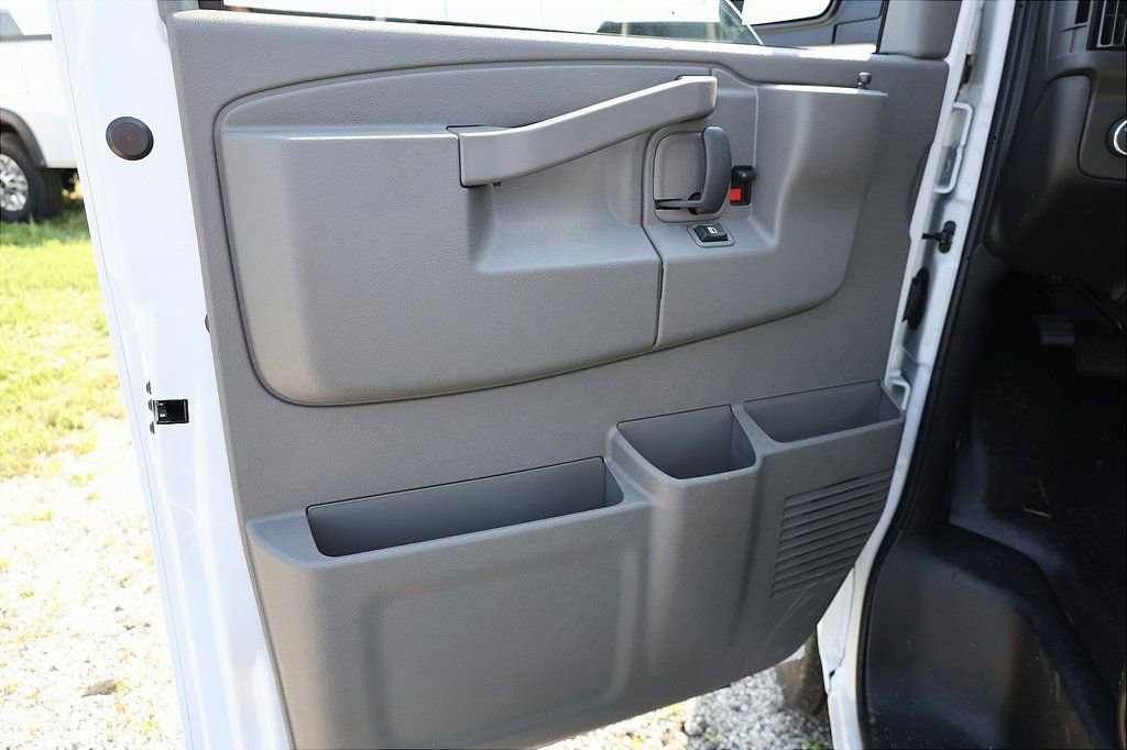 New 2025 Chevrolet Express 3500 w/ Driver Convenience Package RWD image 49
