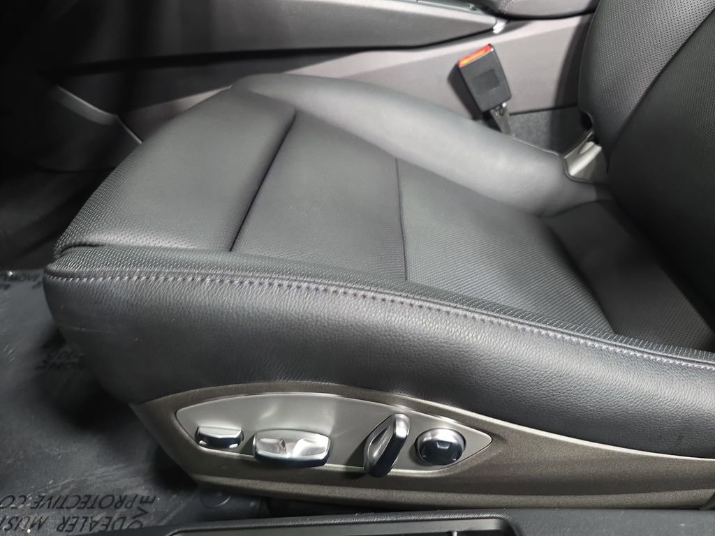 Certified 2024 Porsche 718 Cayman S RWD image 23