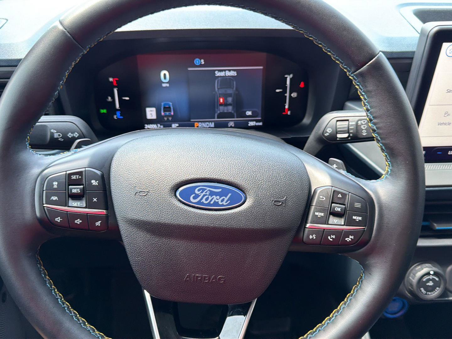 Used 2025 Ford Maverick Lobo AWD/4WD image 18