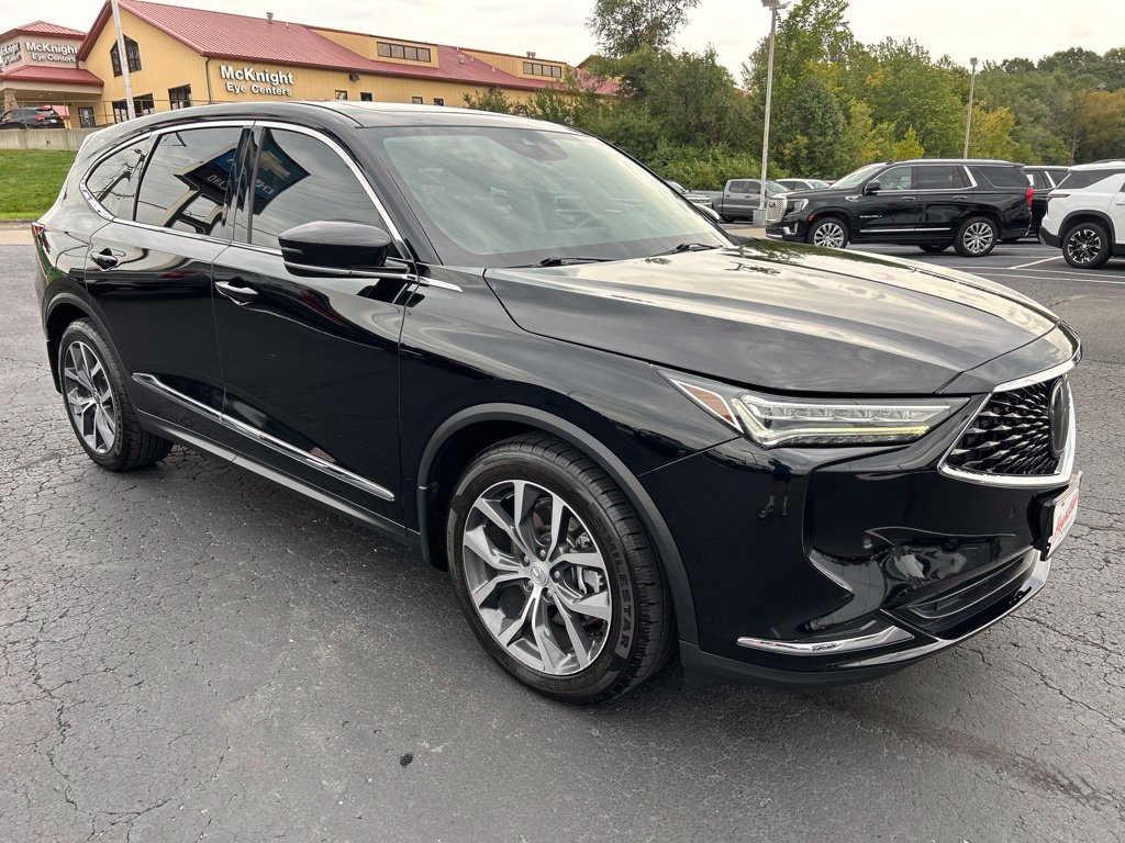 Used 2023 Acura MDX w/ Technology Package AWD/4WD image 3