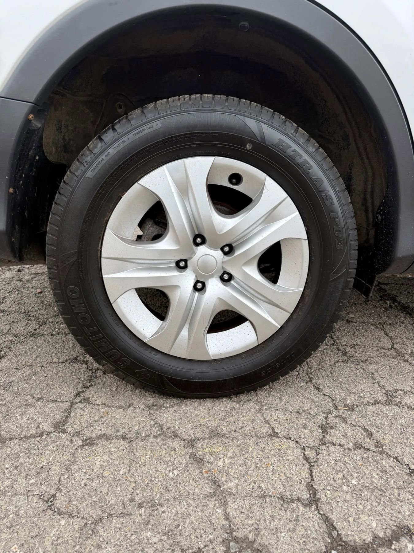 Used 2015 Toyota RAV4 LE AWD/4WD image 25