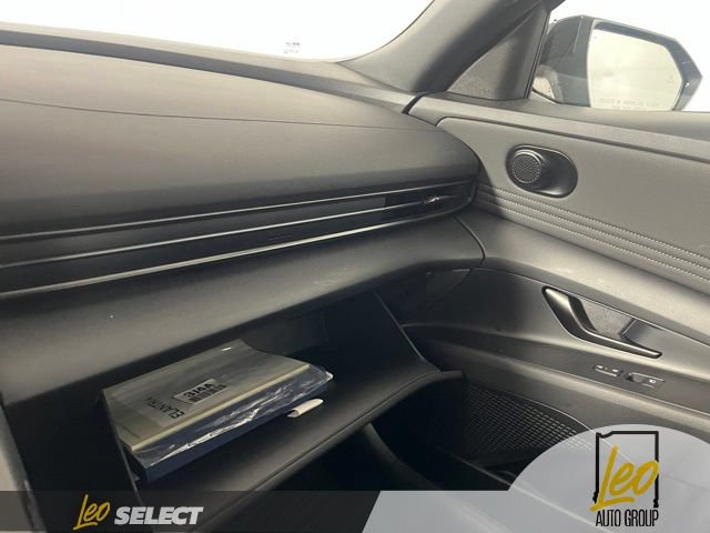 Used 2025 Hyundai Elantra Sport FWD image 23
