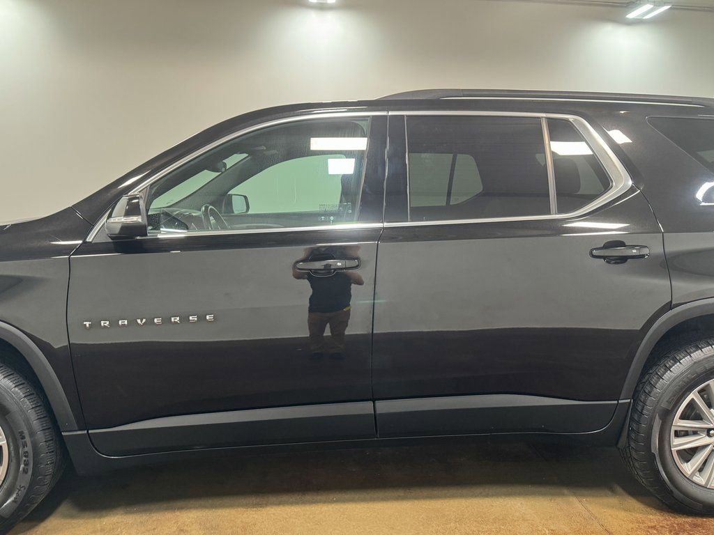 Used 2023 Chevrolet Traverse LT image 41
