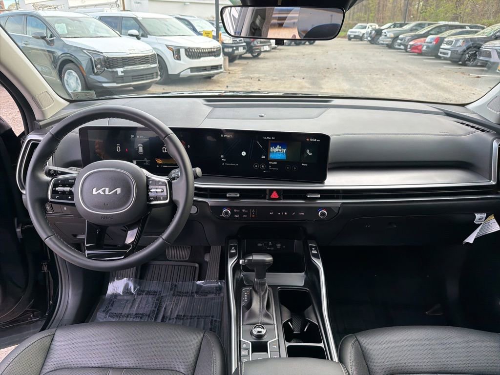 Certified 2025 Kia Sorento S w/ Panoramic Sunroof Package image 22